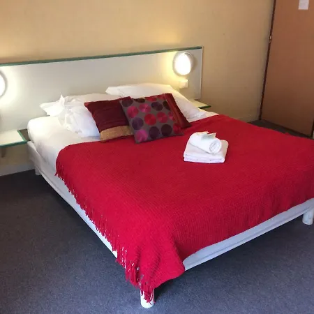 Le Danicheff Hotel *